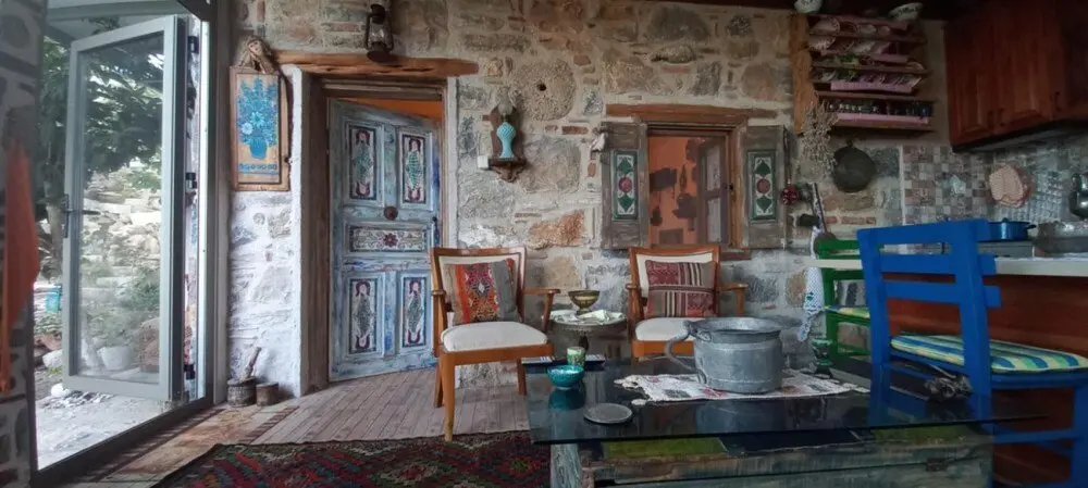 Kiyikislacik: Secluded Home With Sea View and Backyard in Milas