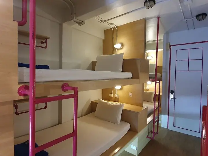 Муанг: Slumber Party Surf Kata Phuket