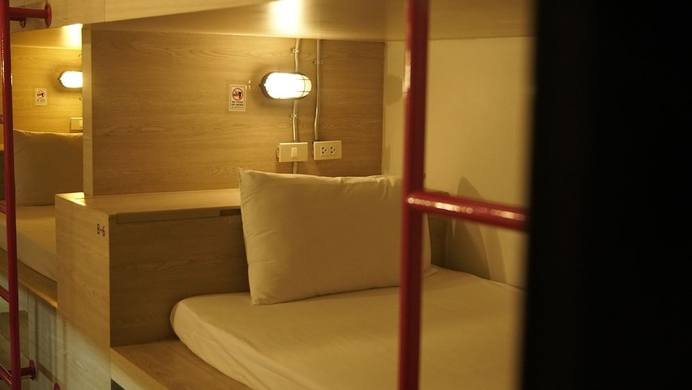Муанг: Slumber Party Surf Kata Phuket