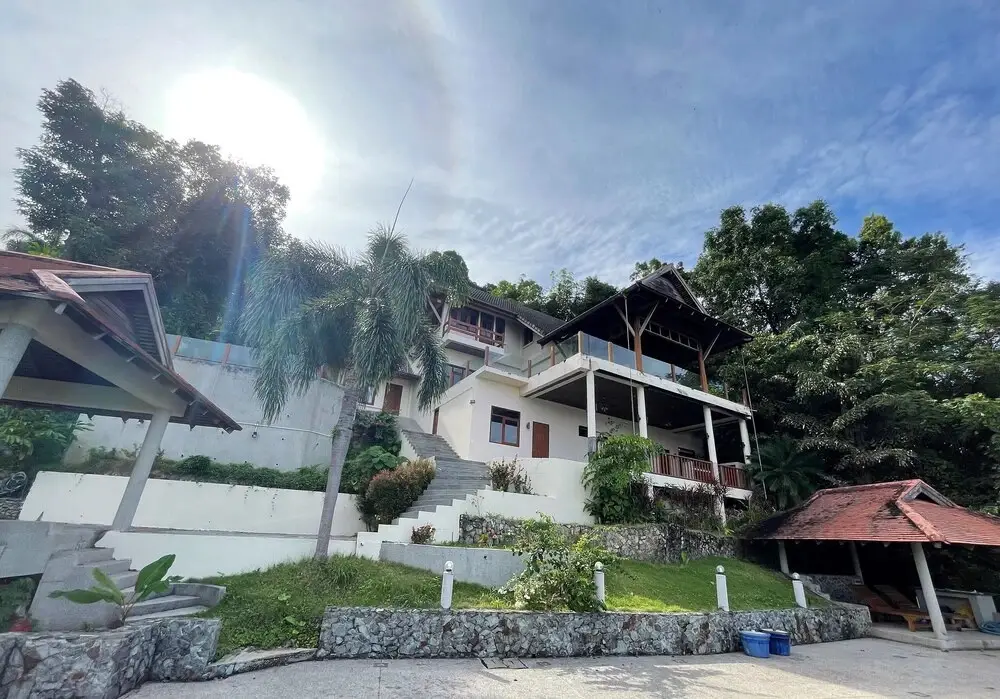 Кату: Sea view private pool villa in Patong