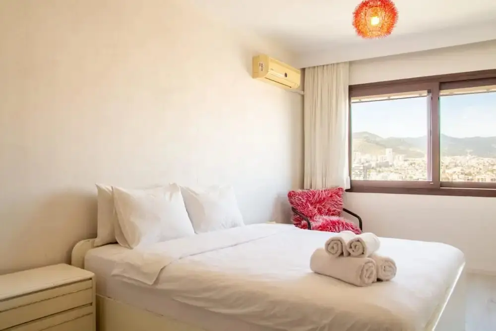 Измир: Vibrant Flat Near Trendy Attractions in Karsiyaka