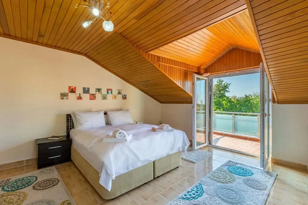 Дербент: Villa With Garden Surrounded by Nature in Sapanca