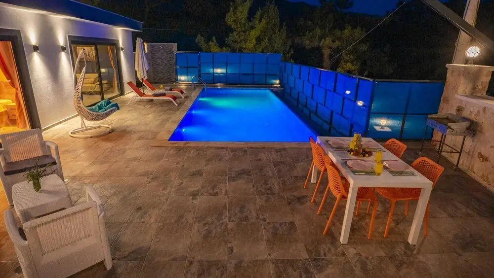 Исламлар: Vibrant Villa With Pool Backyard Jacuzzi in Kas