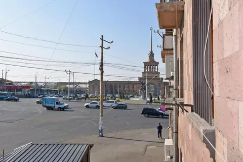 Apartment near Sasundci Davit Metro Station — фото 1
