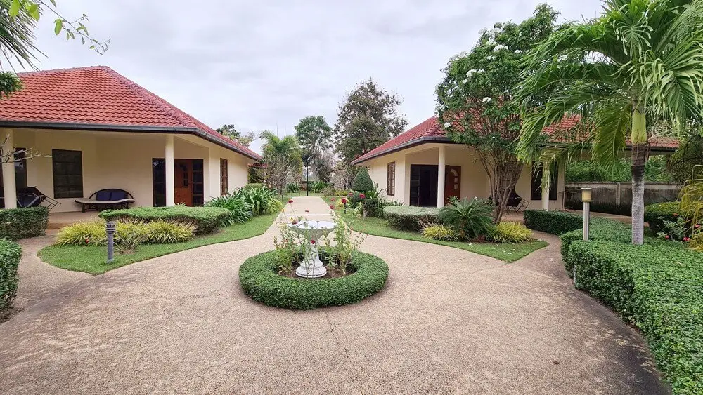 Чаам: Welcome to our Oasis The Beautiful Bungalow Blue