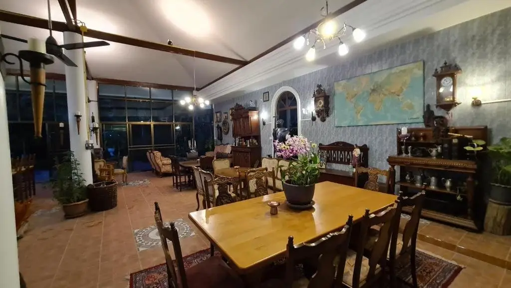 Чаам: Welcome to our Oasis The Beautiful Bungalow Yellow