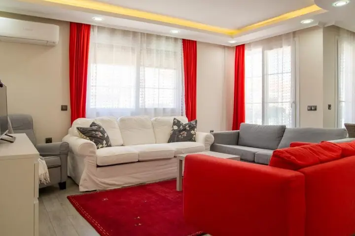 Чешме: Vibrant And Central Flat Near Sea In Cesme