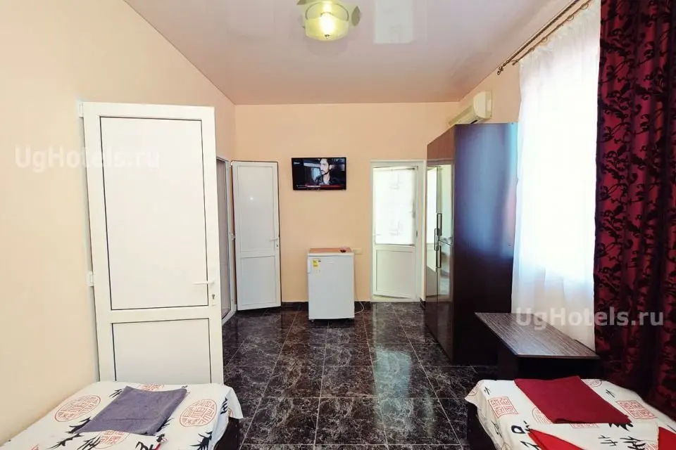 Геленджик: Гостевой Дом Галина