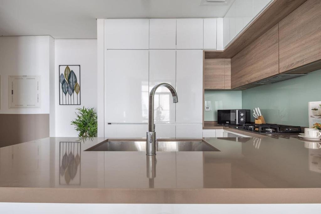 Дубай: Frank Porter - Studio One