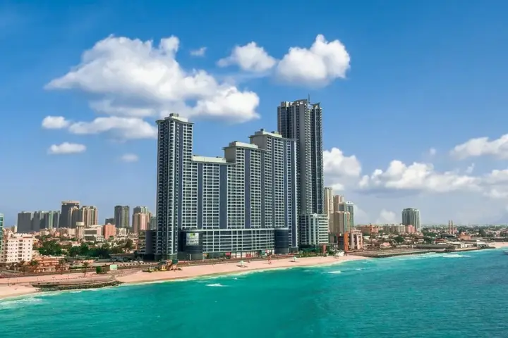Аджман: Апартаменты Золотой Клевер - ОАЭ Corniche Residence Ajman