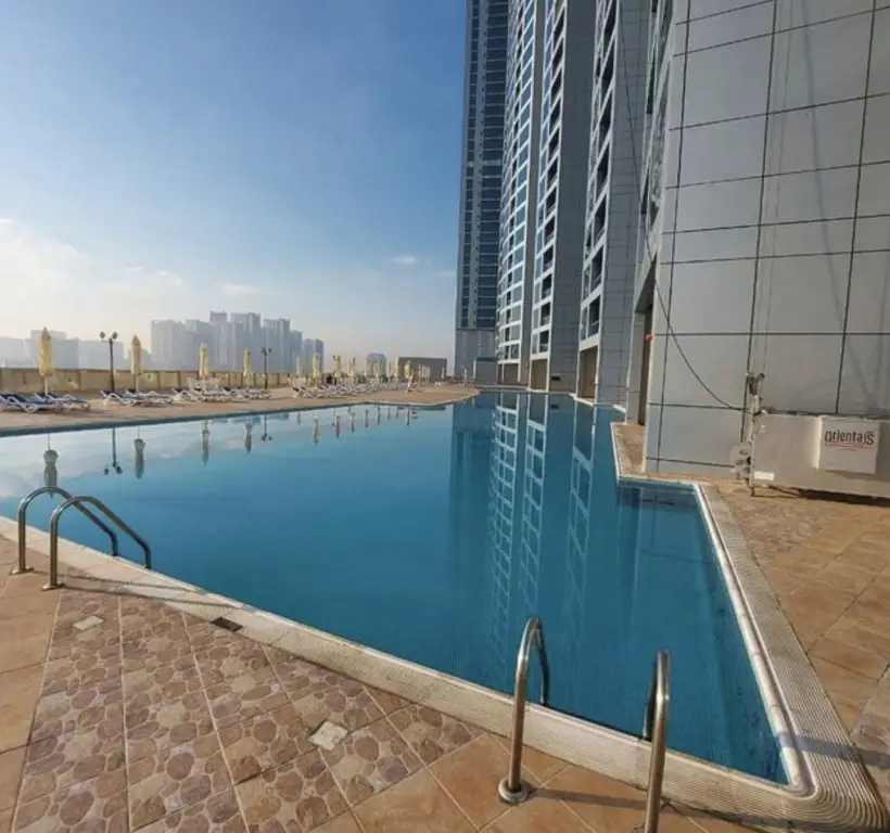 Аджман: Апартаменты Золотой Клевер - ОАЭ Corniche Residence Ajman