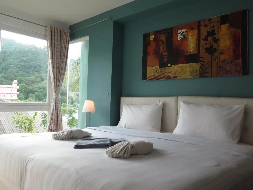 Кату: 6-19 2bedroom 2baths 1 km Walking to Patong Beach