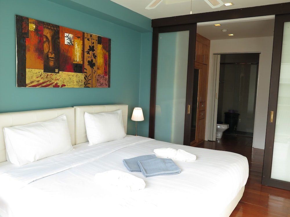 Кату: 6-19 2bedroom 2baths 1 km Walking to Patong Beach