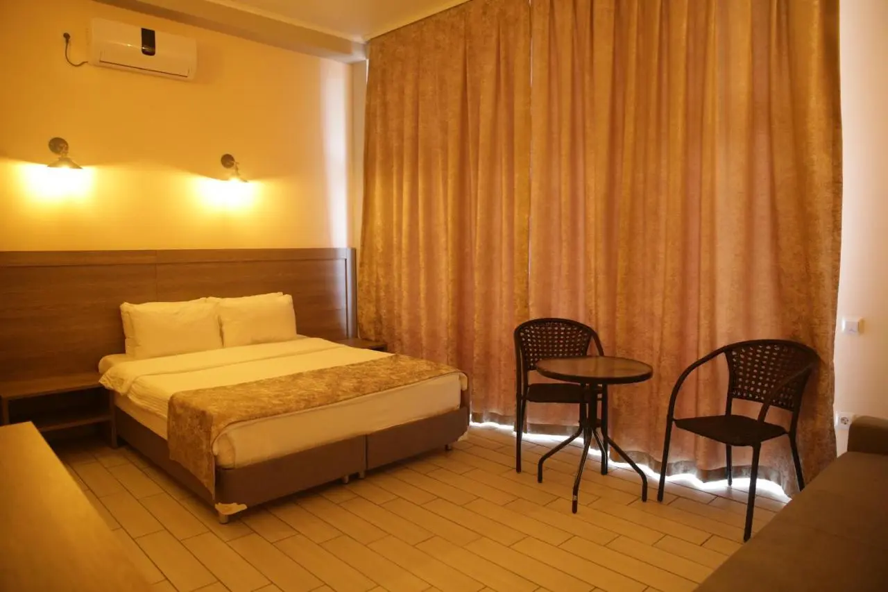 Лазаревское: L-hotel