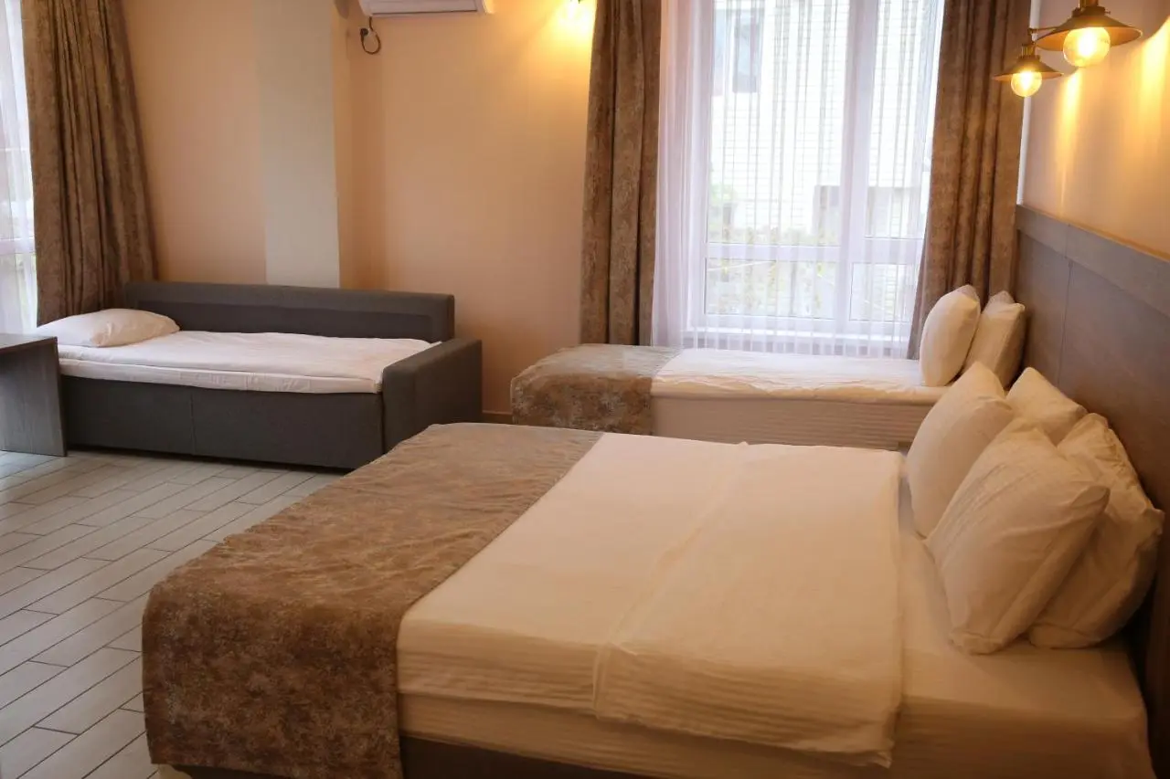 Лазаревское: L-hotel