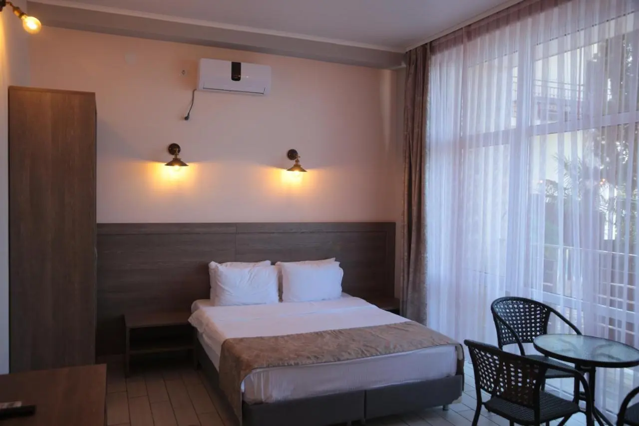 Лазаревское: L-hotel