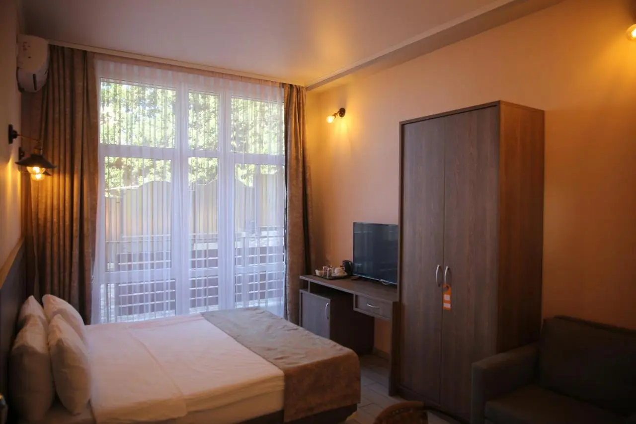 Лазаревское: L-hotel