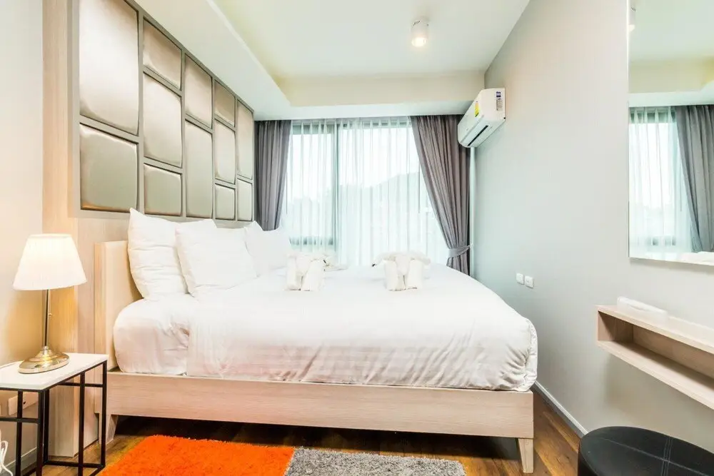Тхаланг: 6Av 705 - Luxury Condo in Surin Beach Rooftop bar Pool and gym