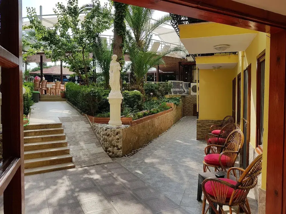 Garden Ruya Hotel — фото 1