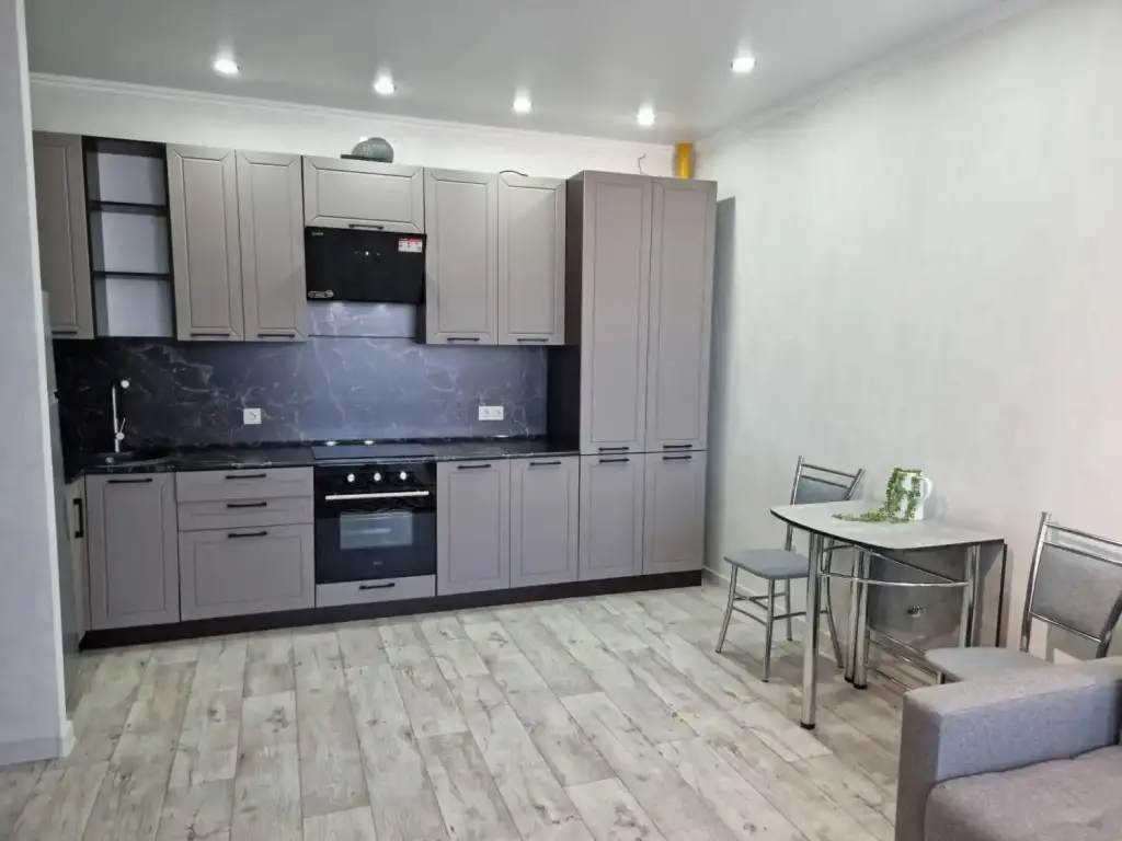 Астрахань: Lyuks Na Bekhtereva Apartments