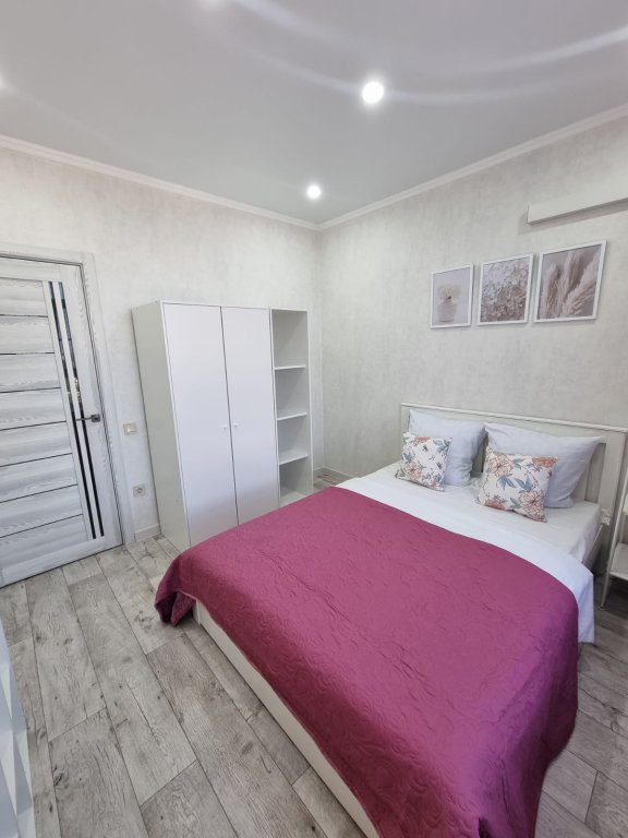 Астрахань: Lyuks Na Bekhtereva Apartments