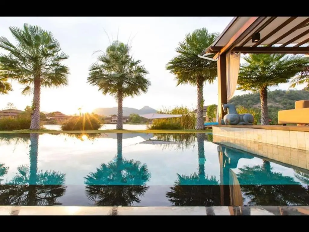 Хуахин: Dasiri Lakefront Villa Premium
