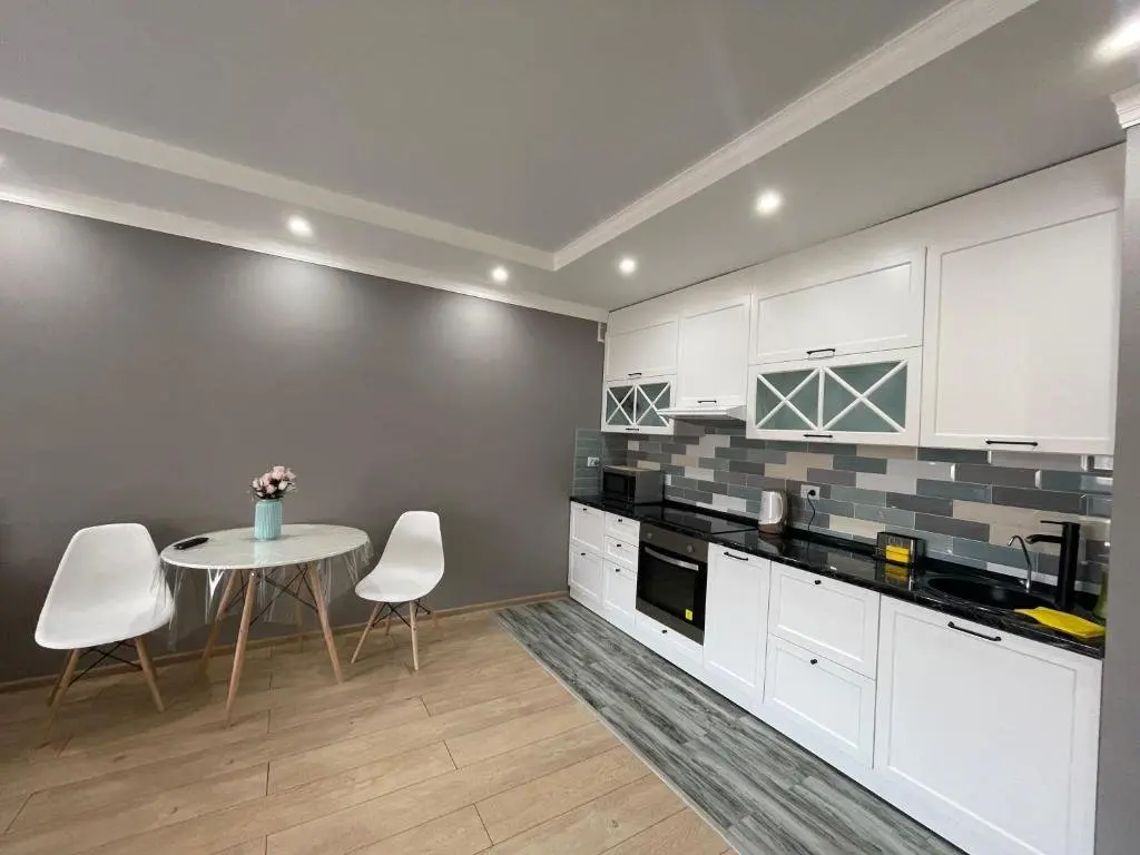 Павлодар: Apartamenty v tsentre goroda v novom dome