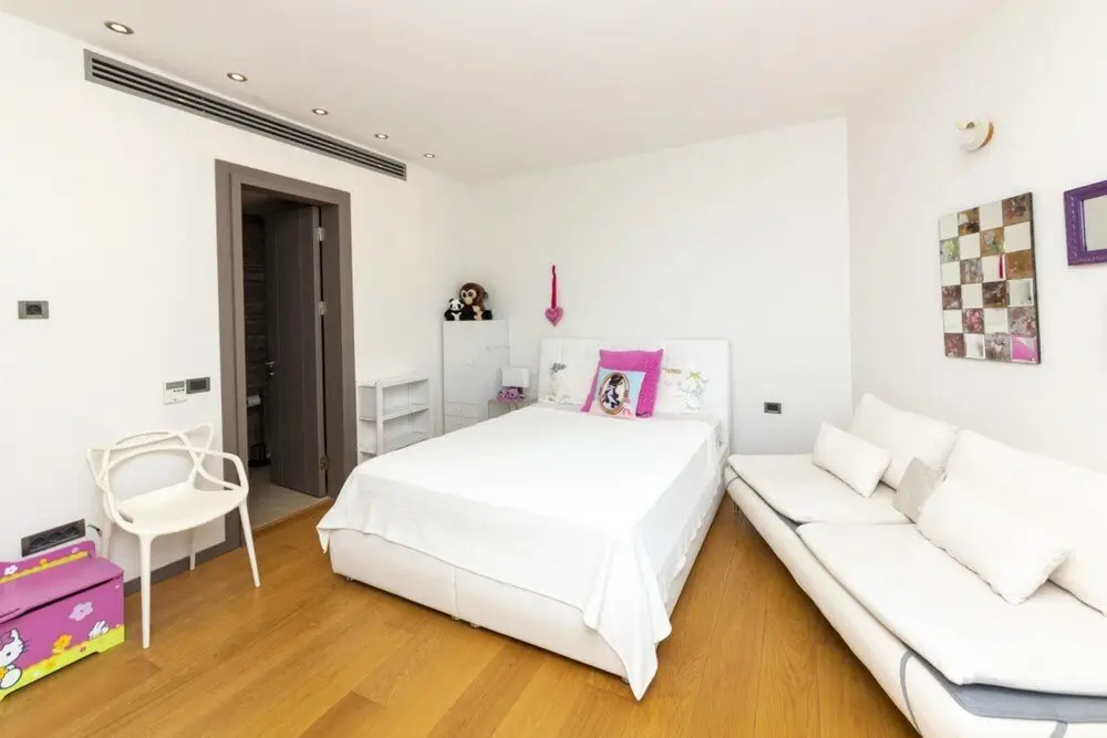 Голькой: Marvelous Villa With a Private Beach in Bodrum