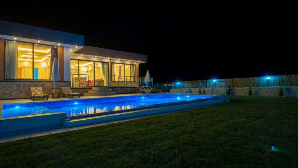 Great Villa With Private Pool And Jacuzzi In Kas — фото 1