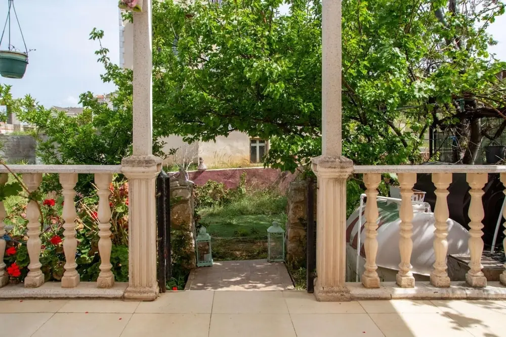 Чешме: Summer House With Garden and Nature View in Cesme