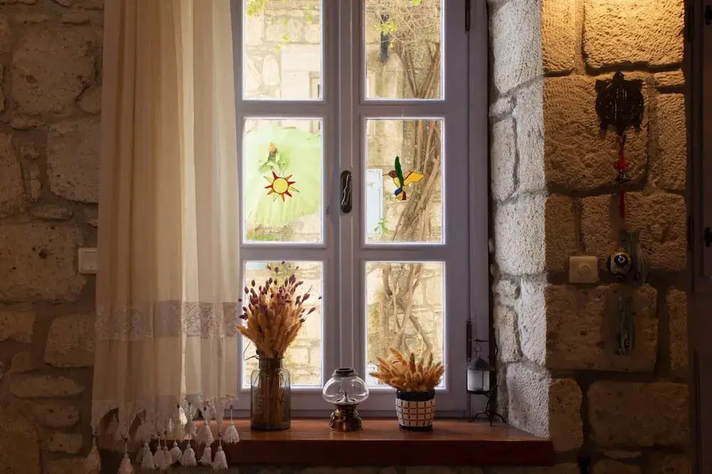 Чешме: Stonehouse With Backyard and Fireplace in Alacati