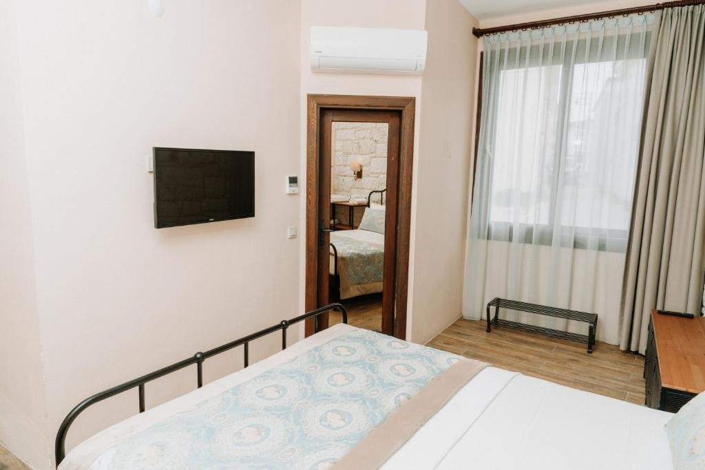 Чешме: Nill's Stone House Otel