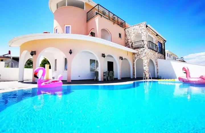 Белек: Stunning Villa With Private Pool in Antalya