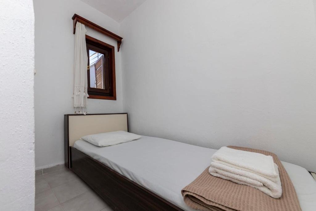 Бодрум: House With Sea View Near Camel Beach in Bodrum