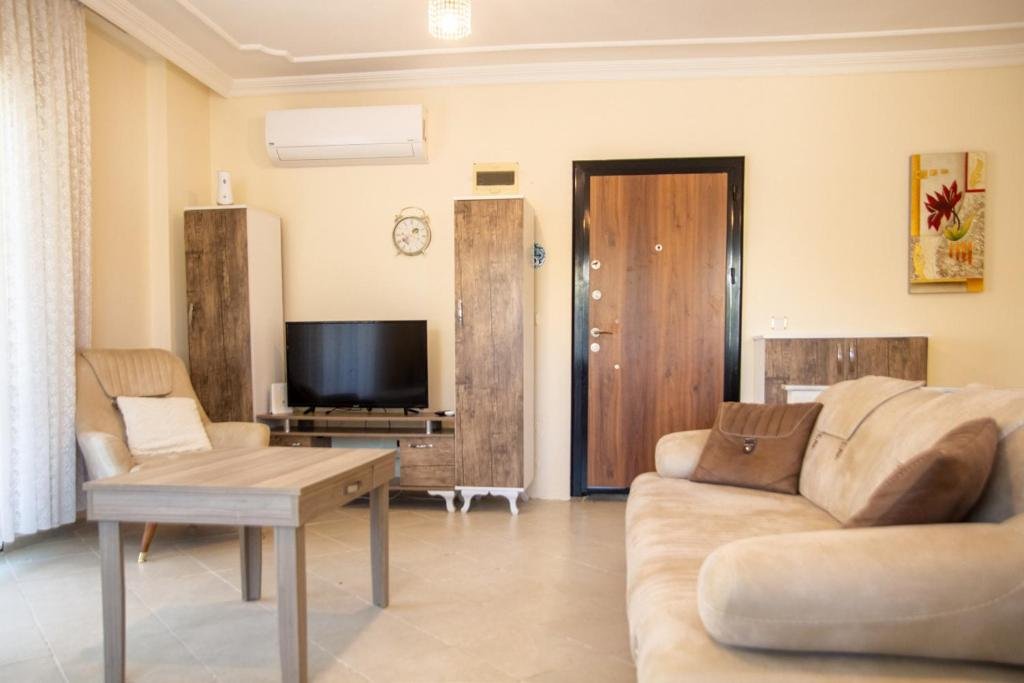 Чешме: Lovely Flat With Balcony In Cesme Close To Sea