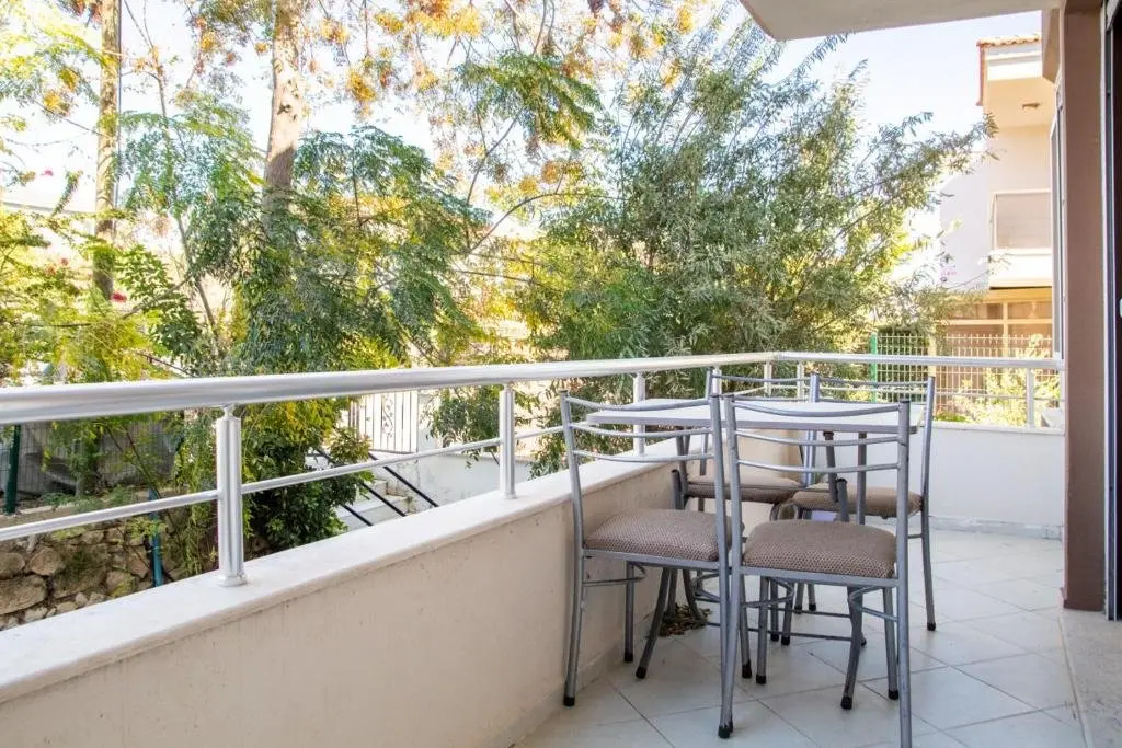 Чешме: Lovely Flat With Balcony In Cesme Close To Sea