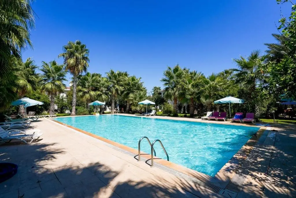 Чамьюва: Peaceful Flat with Shared Pool in Camyuva Kemer