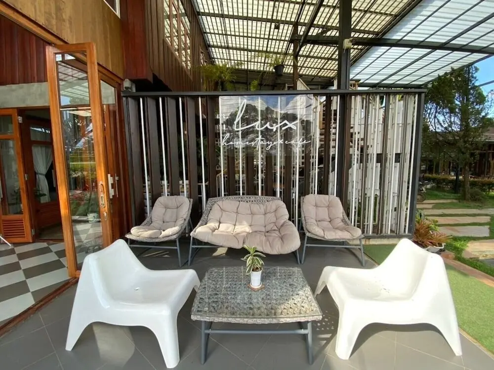 Нам Нао: Lux Homestay