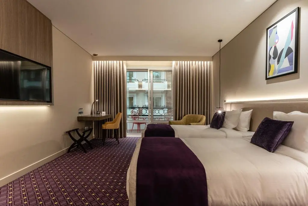 Дубай: LEVA Hotel Mazaya Centre