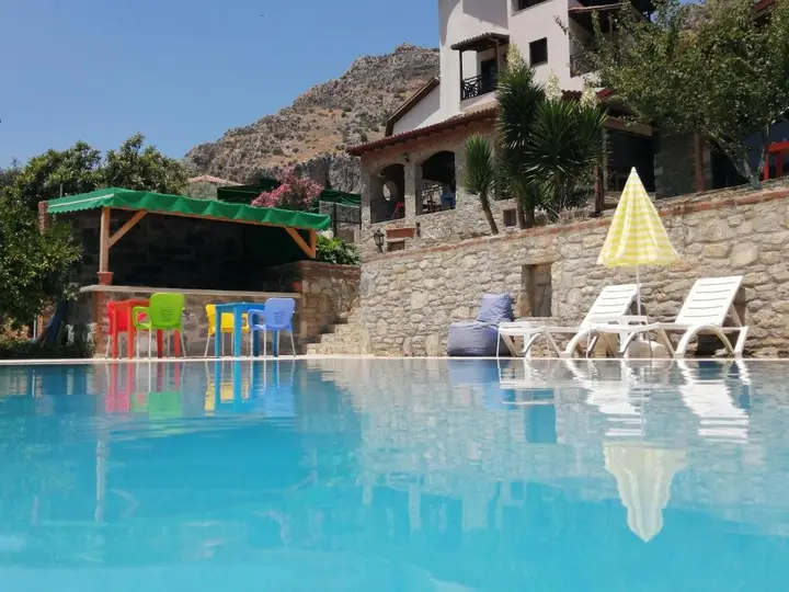 Шириндже: Pir Efes Konakları