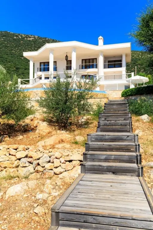 Ешилькёй: Korsan Guney In Kalkan Belediyesi