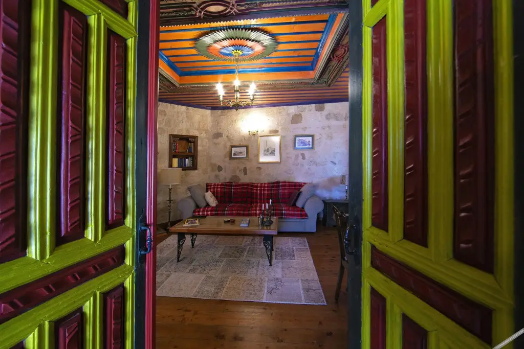 Ургуп: Kadievi