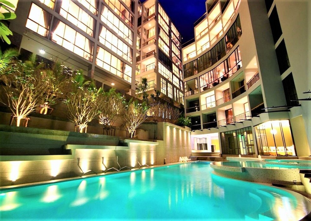 Кату: Deluxe apartment at Icon Park Condo