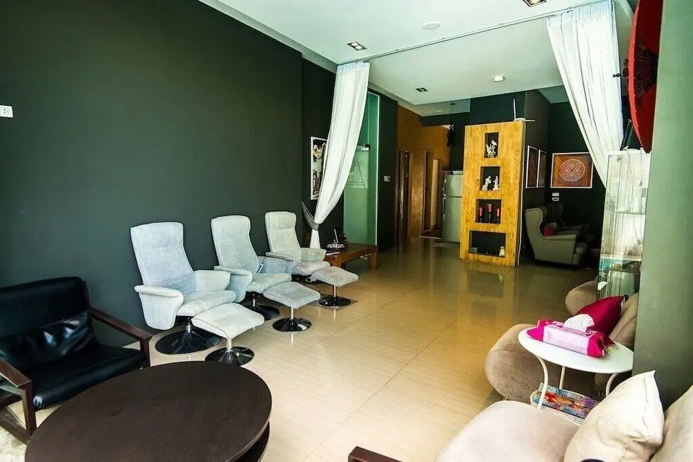 Кату: Deluxe apartment at Icon Park Condo