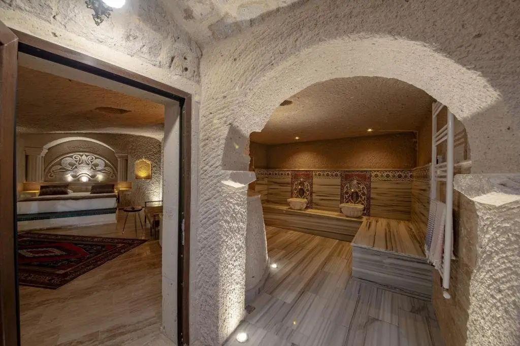Ургуп: Farmer Cave House