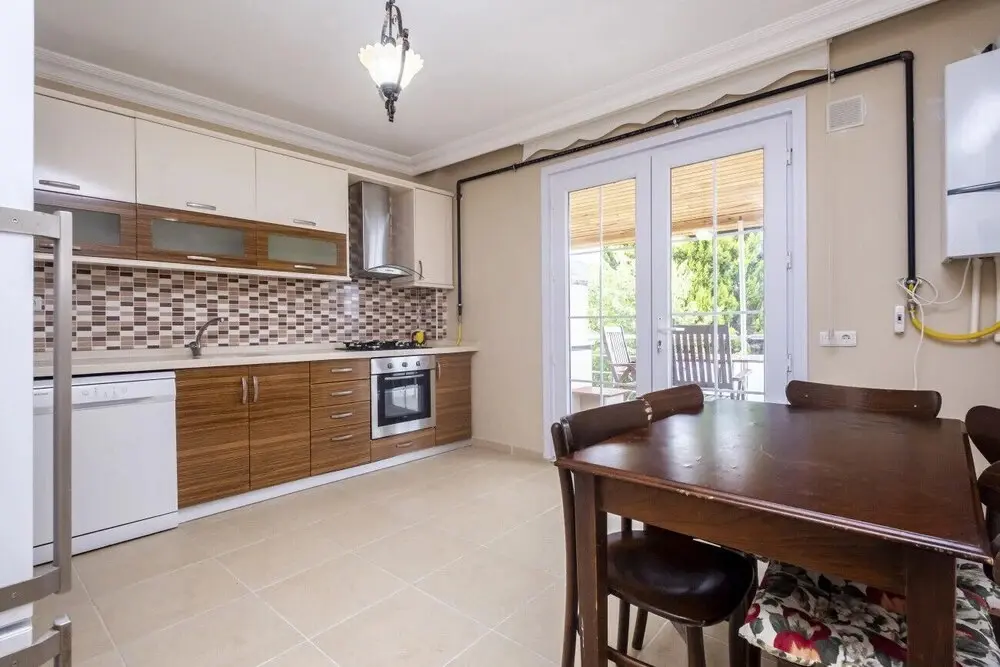 Янык: Peaceful Flat With Balcony in Kartepe