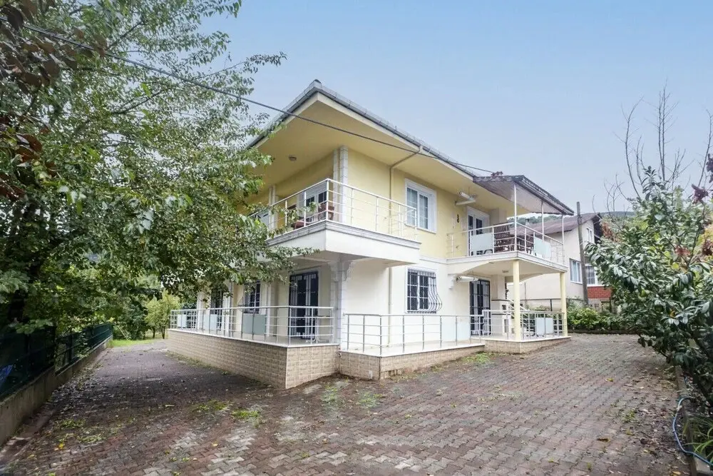 Янык: Peaceful Flat With Balcony in Kartepe