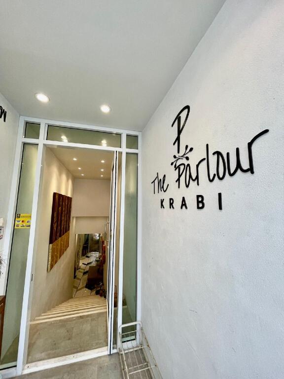 Краби: The Parlour Krabi