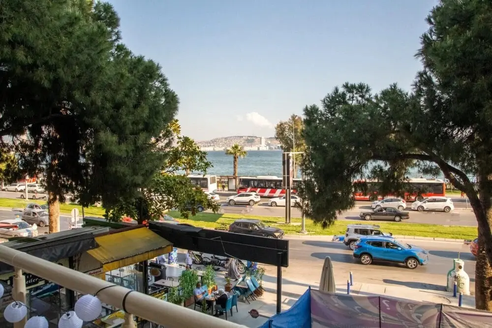 Измир: Missafir Flat Near Karsiyaka Coast in Karsiyaka