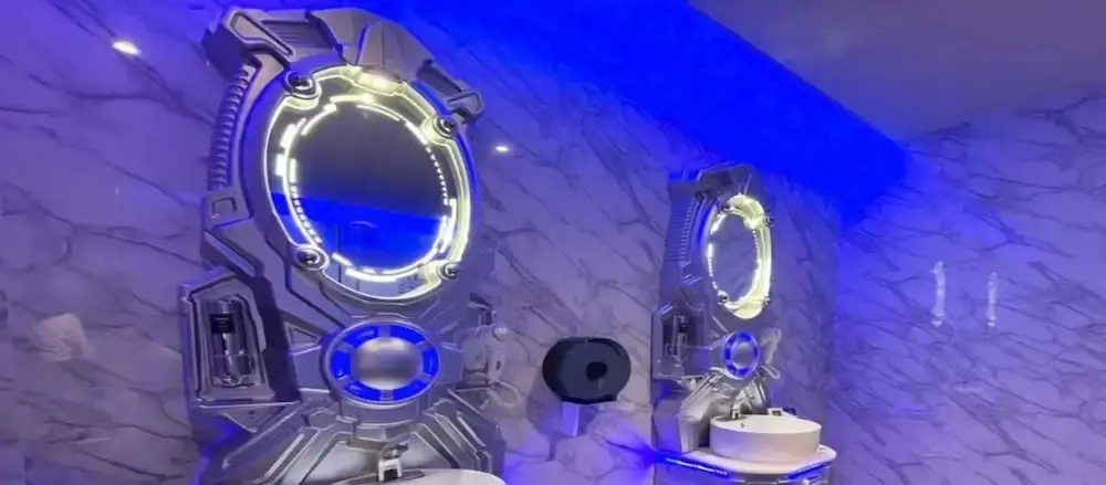 Муанг: PERA Space Capsule Hotel